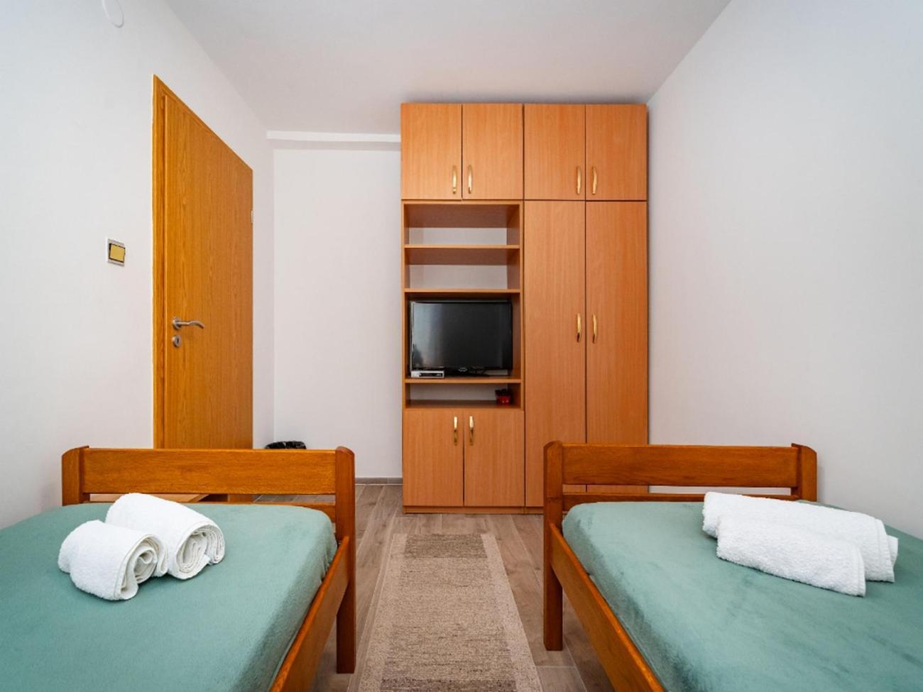 Apartments With A Parking Space Nin, Zadar - 10414 Habitación foto